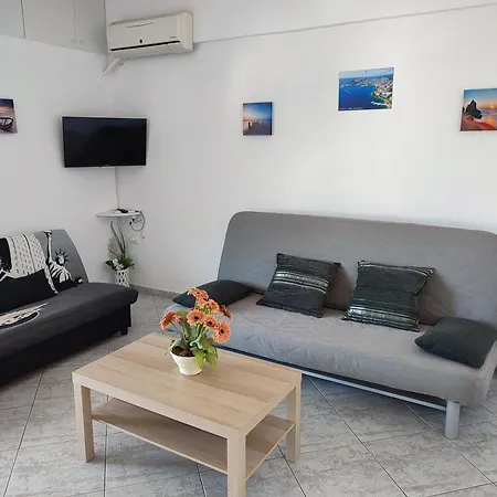 Nikiforos Apartment1 아파트